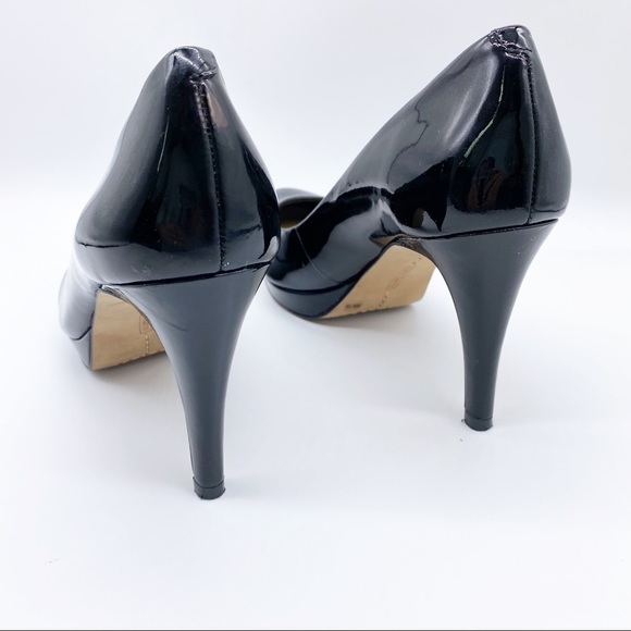 Vince Camuto- Black Patent Leather Classic Heel 8 - Picture 3 of 7